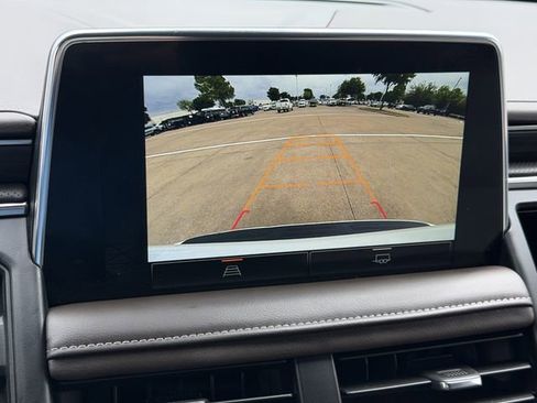 Used 2024 GMC Yukon SLT image 19