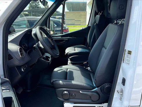New 2025 Mercedes-Benz Sprinter 3500 image 9