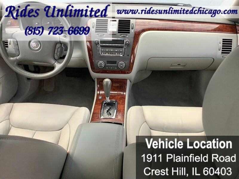 Used 2007 Cadillac DTS FWD image 32