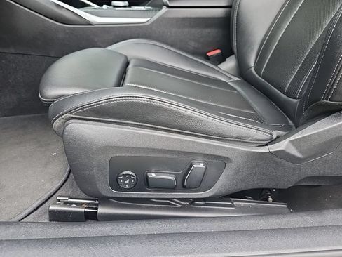 Used 2025 BMW 430i Convertible w/ Premium Package RWD image 15