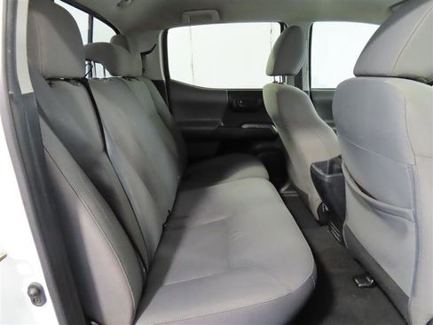 Used 2019 Toyota Tacoma SR5 RWD image 27