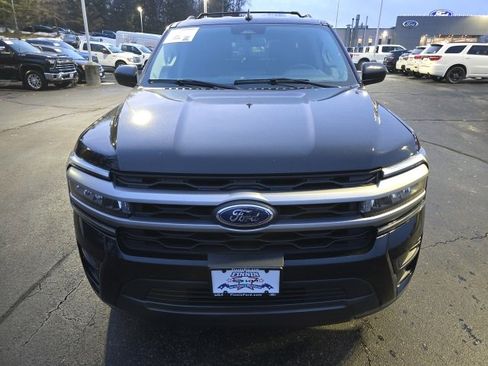 Certified 2024 Ford Expedition XLT image 2