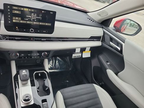 New 2026 Mitsubishi Outlander SE image 18