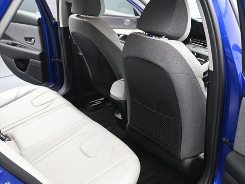 Used 2024 Hyundai Elantra Limited image 37