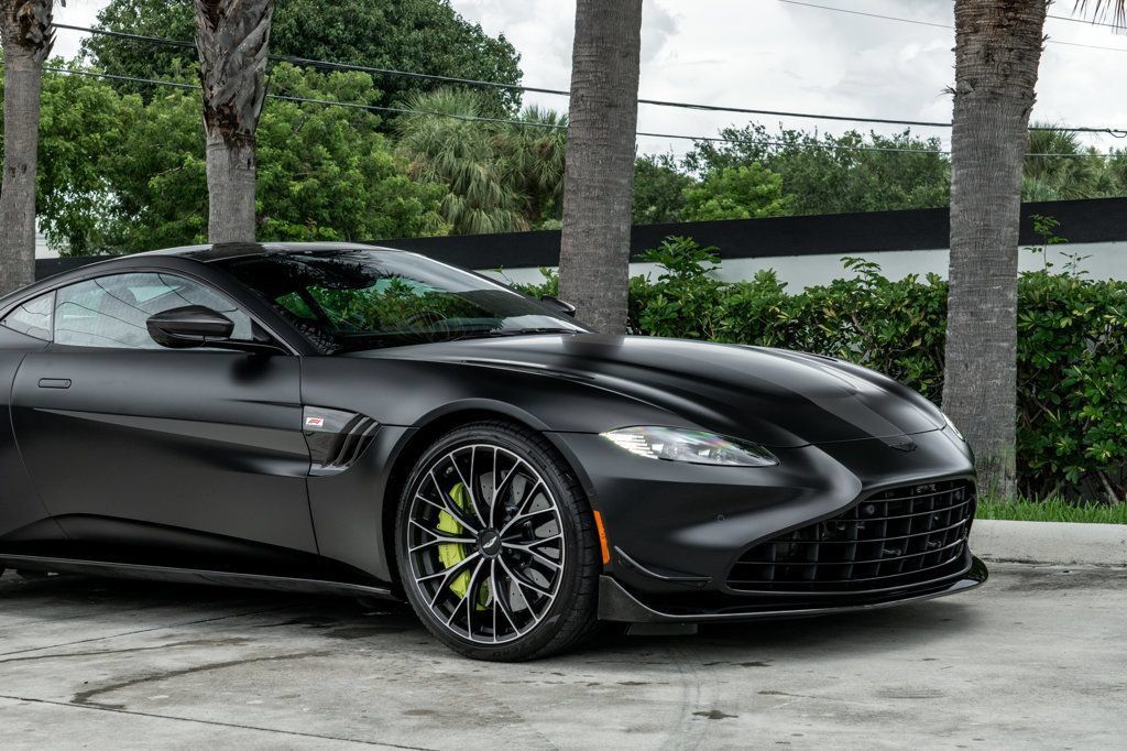 Used 2023 Aston Martin V8 Vantage Coupe RWD image 11