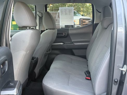 Used 2020 Toyota Tacoma SR5 image 15