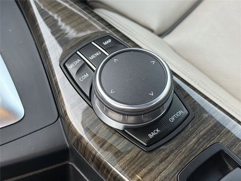 Used 2017 BMW 230i Convertible image 31