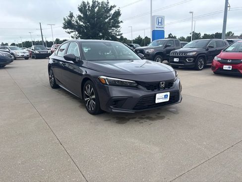 Used 2023 Honda Civic EX-L image 3