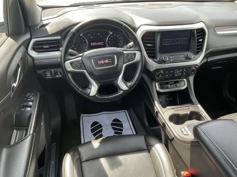 Used 2023 GMC Acadia SLT FWD image 10