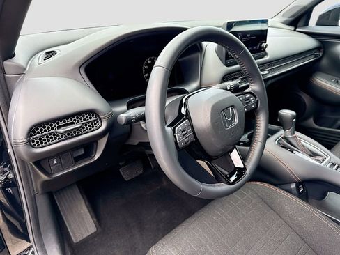 Used 2023 Honda HR-V Sport image 10