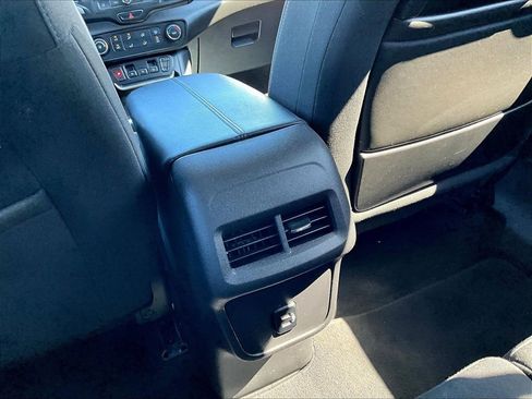 Used 2018 GMC Terrain SLE image 32