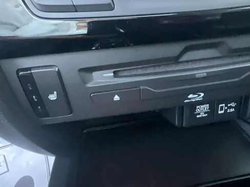 Used 2019 Honda Pilot Touring image 38