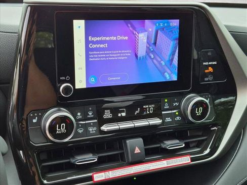 New 2026 Toyota Highlander XLE AWD/4WD image 12