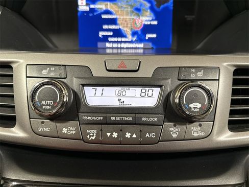 Used 2015 Honda Odyssey Touring Elite image 17