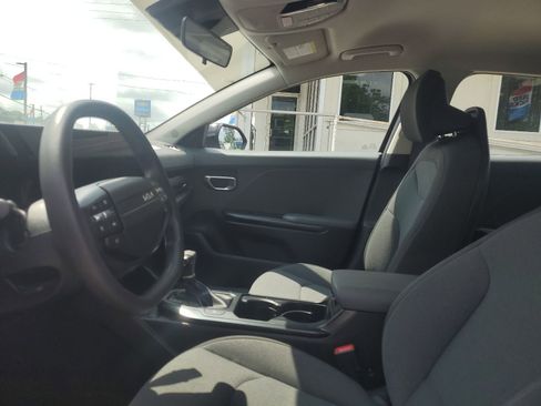 Used 2025 Kia K4 FWD image 8