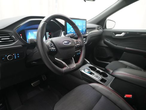 Used 2024 Ford Escape ST-Line w/ Tech Pack #1 AWD/4WD image 8