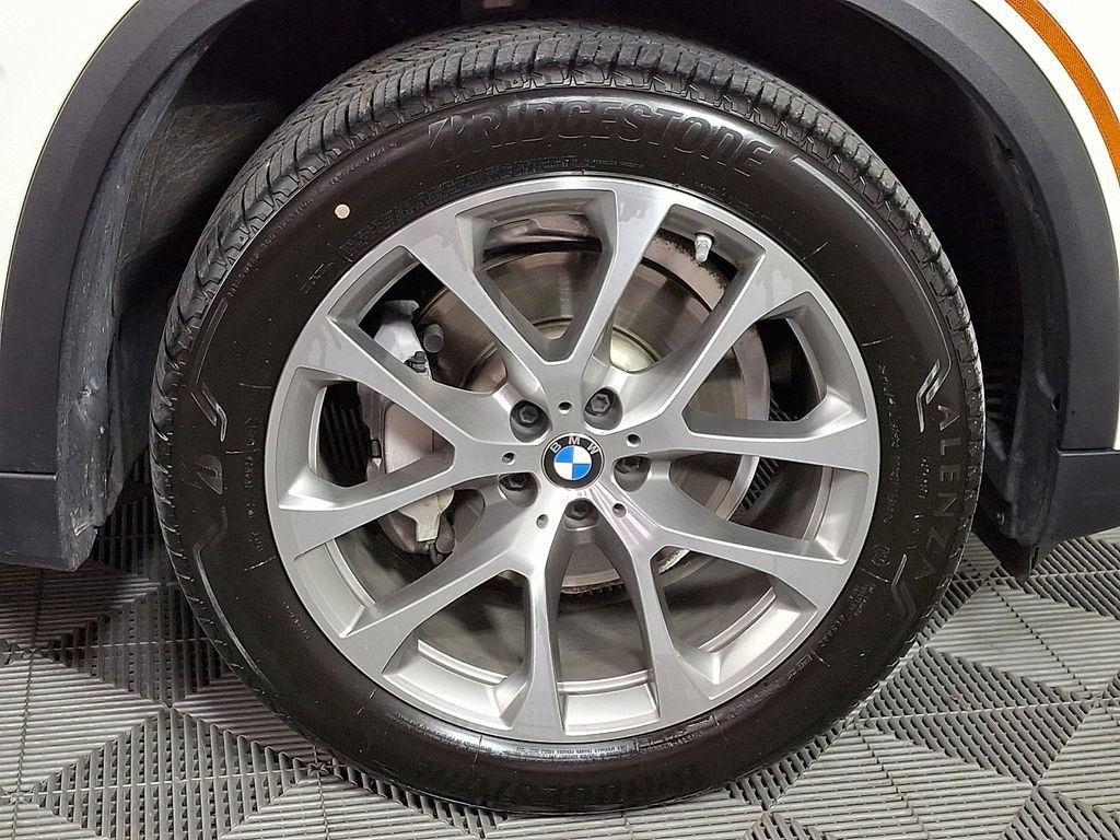 Used 2020 BMW X5 xDrive40i w/ Premium Package AWD/4WD image 11