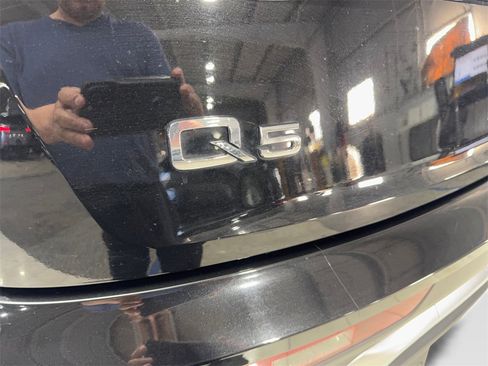 Used 2023 Audi Q5 2.0T Premium image 23