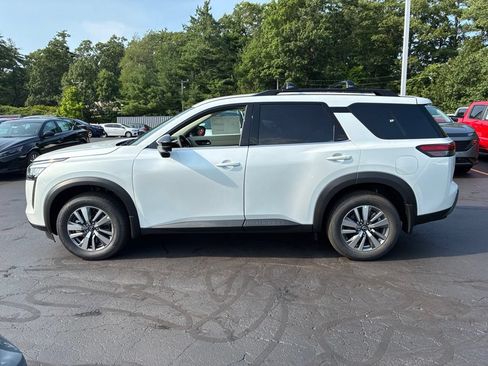 New 2026 Nissan Pathfinder SL AWD/4WD image 4