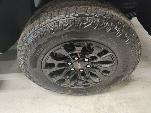 New 2026 GMC Canyon Elevation w/ Convenience Package image 18