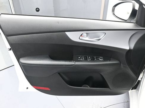 Used 2023 Kia Forte LXS FWD image 13