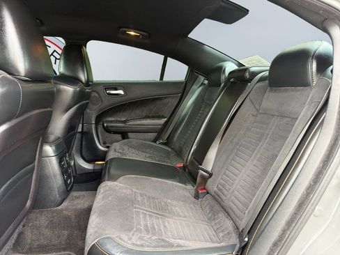 Used 2017 Dodge Charger R/T image 22