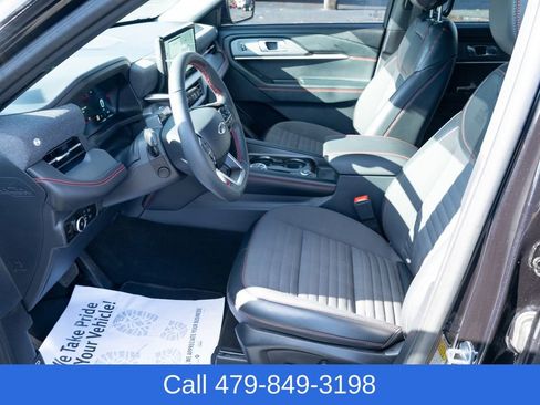 Used 2025 Ford Explorer ST-Line w/ Premium Package image 17