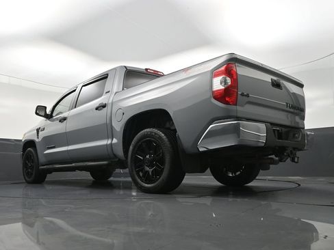 Used 2021 Toyota Tundra SR5 w/ SR5 Upgrade Package AWD/4WD image 26