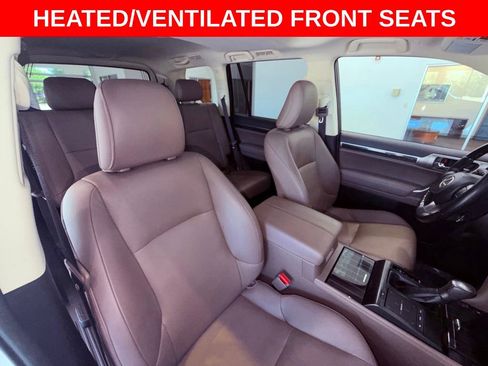 Used 2023 Lexus GX 460 Luxury w/ Accessory Package AWD/4WD image 15