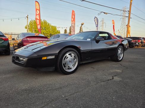 Used 1989 Chevrolet Corvette Coupe image 1