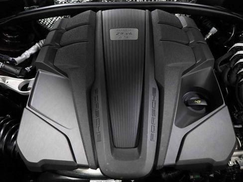 Certified 2025 Porsche Macan GTS image 50