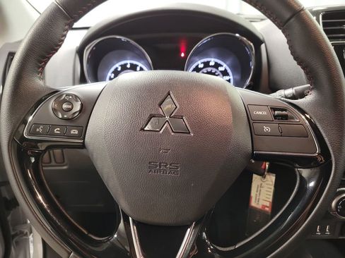 Used 2025 Mitsubishi Outlander Sport LE AWD/4WD image 18