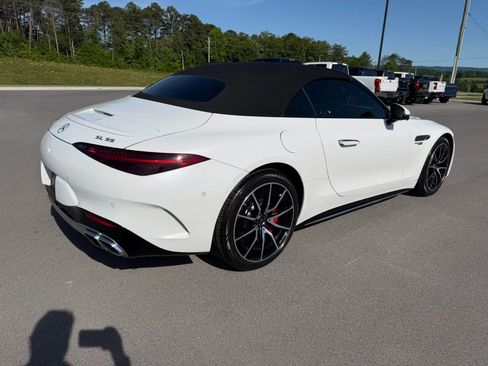 Used 2022 Mercedes-Benz SL 55 AMG 4MATIC w/ Driver Assistance Package image 4