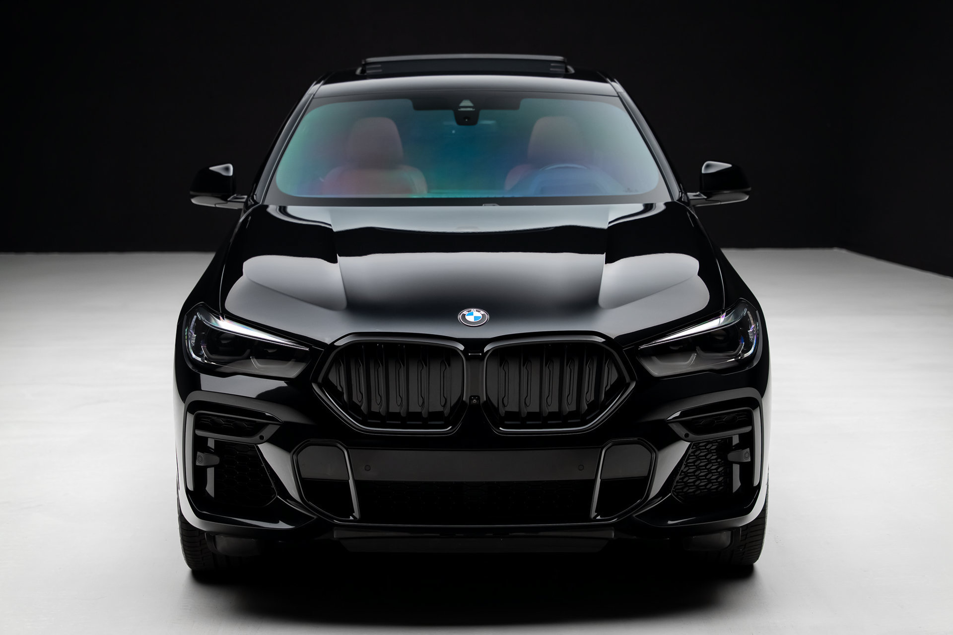 Used 2022 BMW X6 M50i w/ Premium Package AWD/4WD image 6