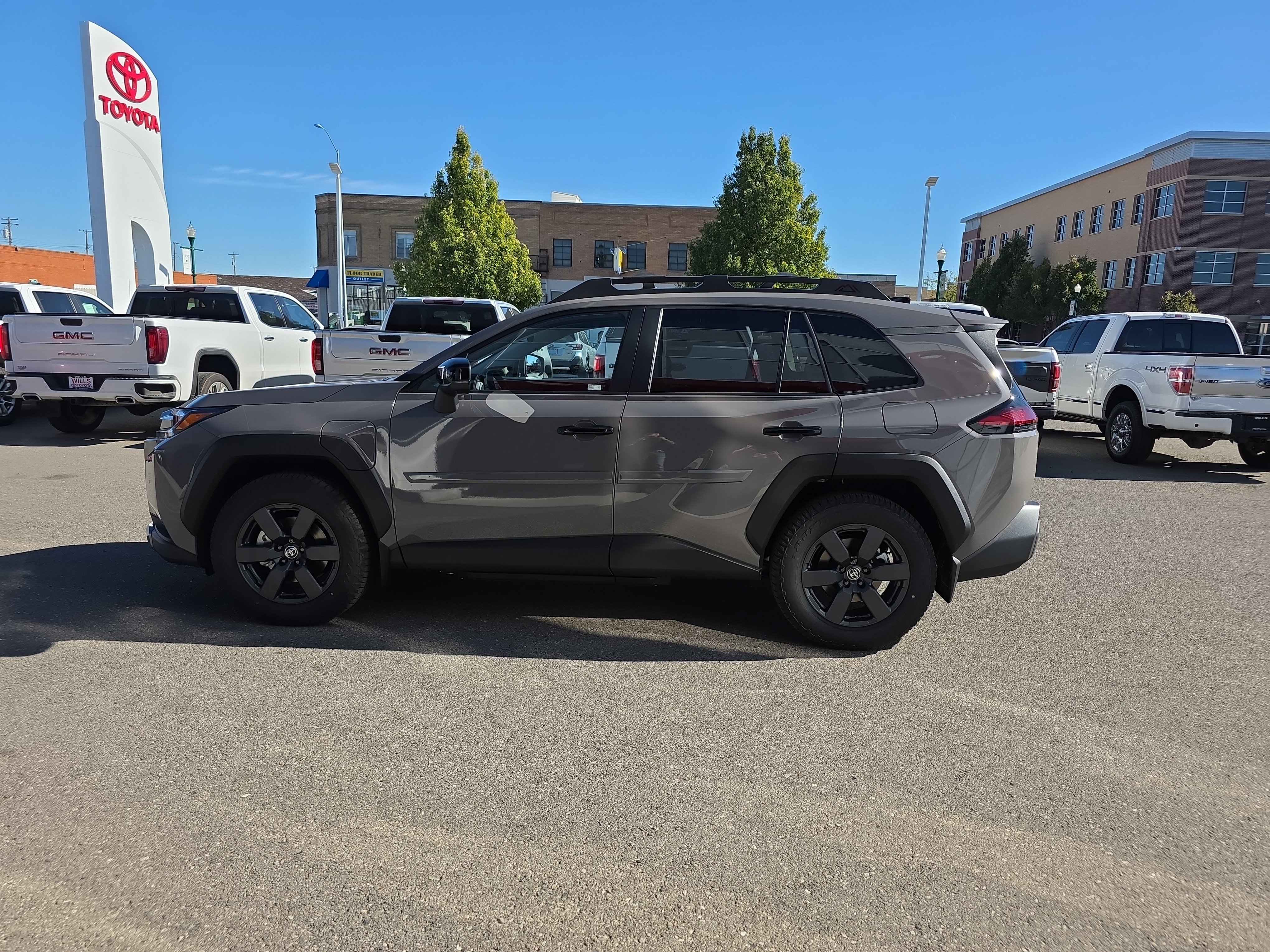 Used 2026 Toyota RAV4 AWD Plug-in Hybrid image 5