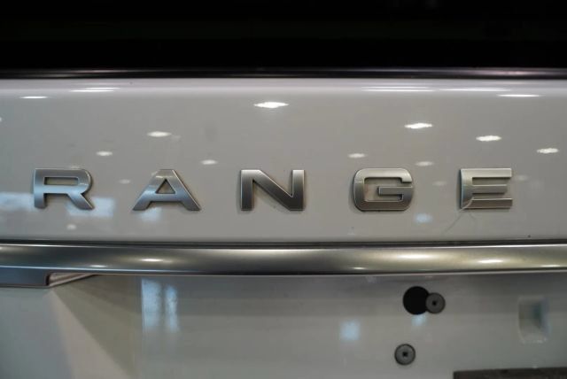 Used 2021 Land Rover Range Rover HSE AWD/4WD image 17