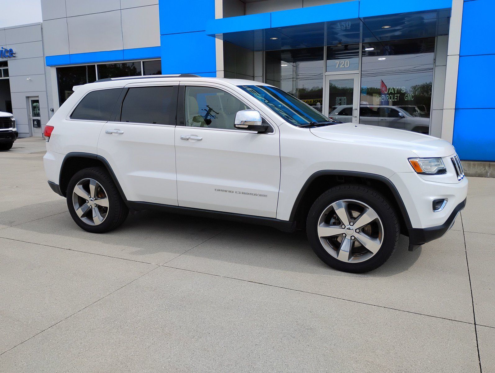 Used 2014 Jeep Grand Cherokee Limited w/ Luxury Group II AWD/4WD image 5