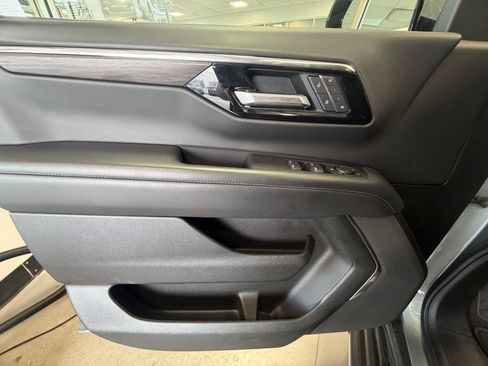 Used 2025 Chevrolet Tahoe LT AWD/4WD image 20