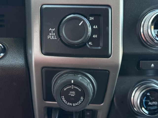 Used 2018 Ford F150 King Ranch w/ Equipment Group 601A Luxury AWD/4WD image 23