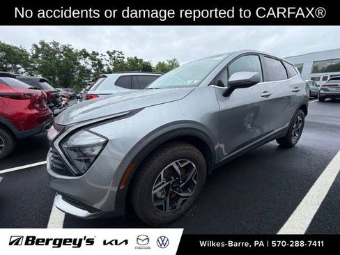 Used 2023 Kia Sportage LX AWD/4WD image 2
