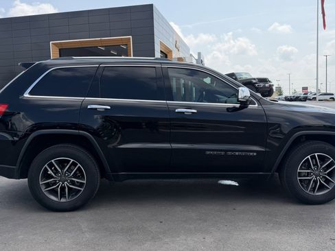 Used 2019 Jeep Grand Cherokee Limited AWD/4WD image 4