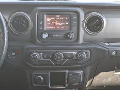 Used 2021 Jeep Wrangler Unlimited Sport image 18