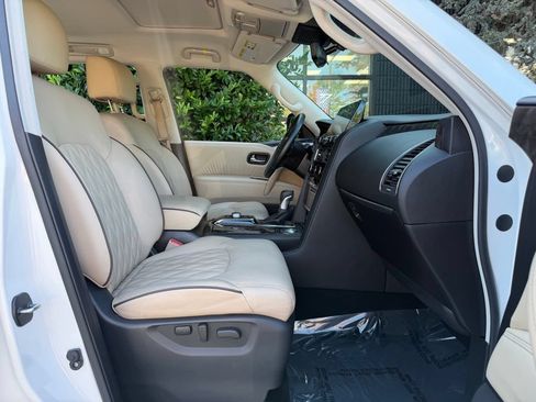 Used 2022 Nissan Armada Platinum w/ Captain's Chairs Package RWD image 34