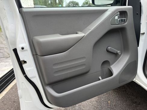 Used 2019 Nissan Frontier S image 20