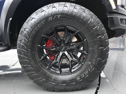 Used 2025 Ford F150 Raptor AWD/4WD image 39