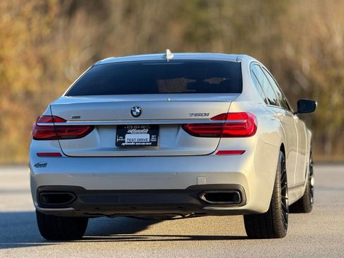 Used 2019 BMW 750i xDrive w/ Executive Package image 6