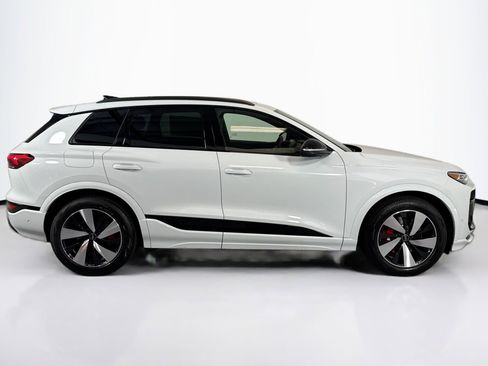New 2025 Audi SQ6 e-tron Prestige image 4