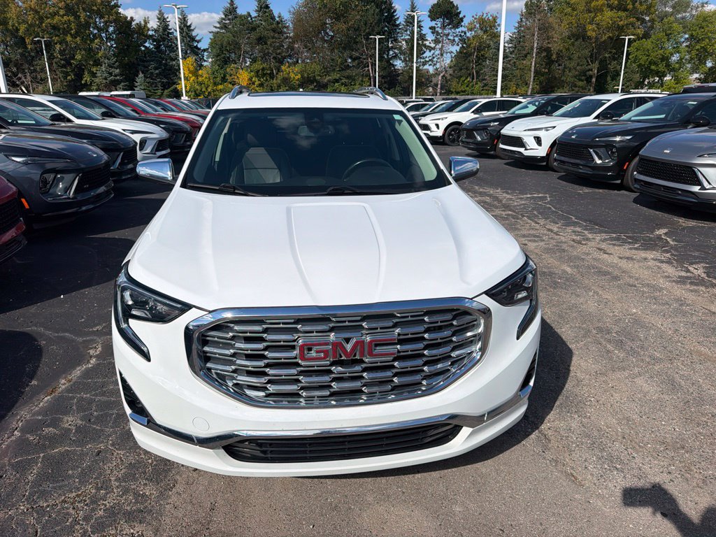 Used 2019 GMC Terrain Denali w/ Driver Alert Package II AWD/4WD image 6