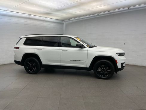 Certified 2021 Jeep Grand Cherokee L Laredo AWD/4WD image 3