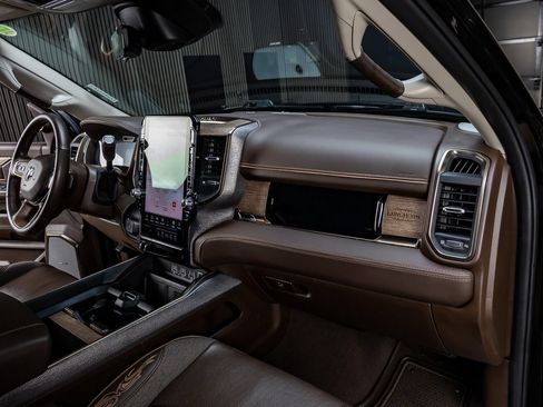 Used 2025 RAM 3500 Longhorn AWD/4WD image 3